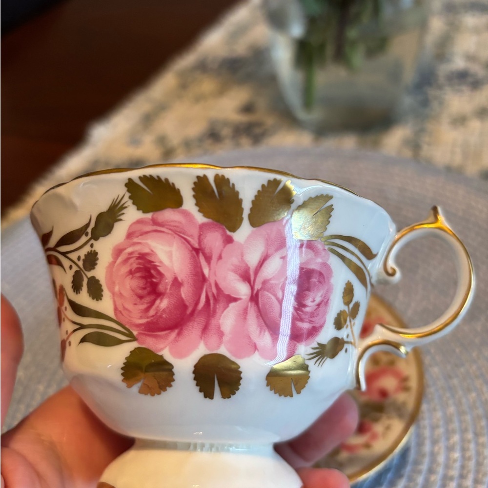 Vintage Copeland Grosvenor pink cabbage rose Floral Teacup & Gold England